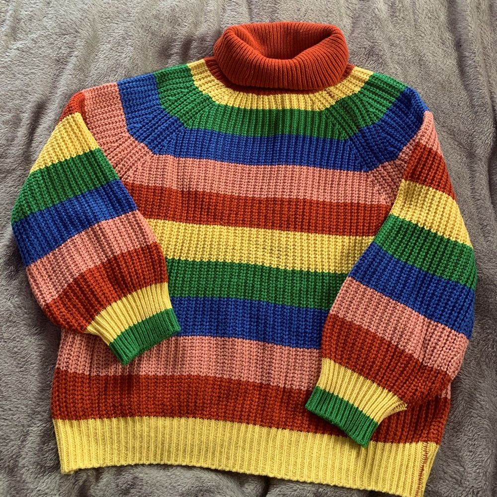 There are zero tags on this sweater.
